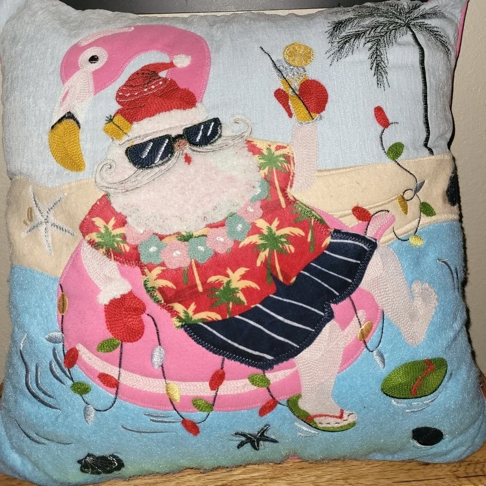 Santa At The Beach Pillow ! 18X18 EXCELLENT CONDITION!